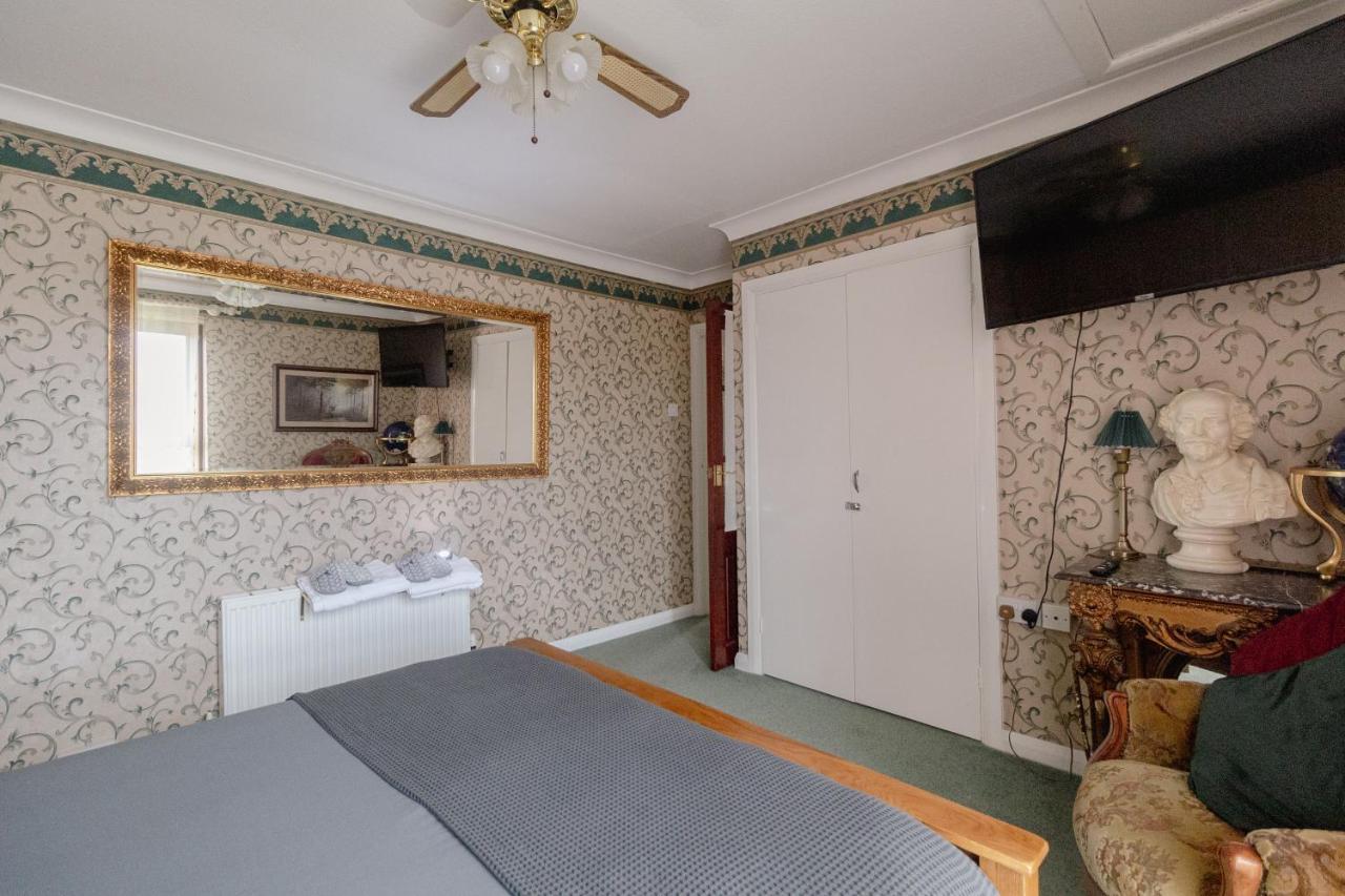Palm Bay'S Luxury Bungalow - Self Check In & Parking Villa Margate Exterior photo